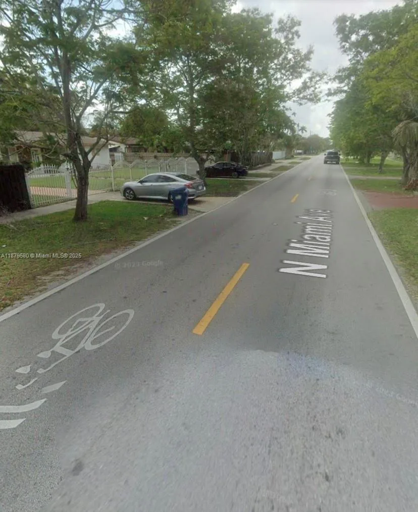 15505 N Miami Ave, Miami, FL 33169 photo 5