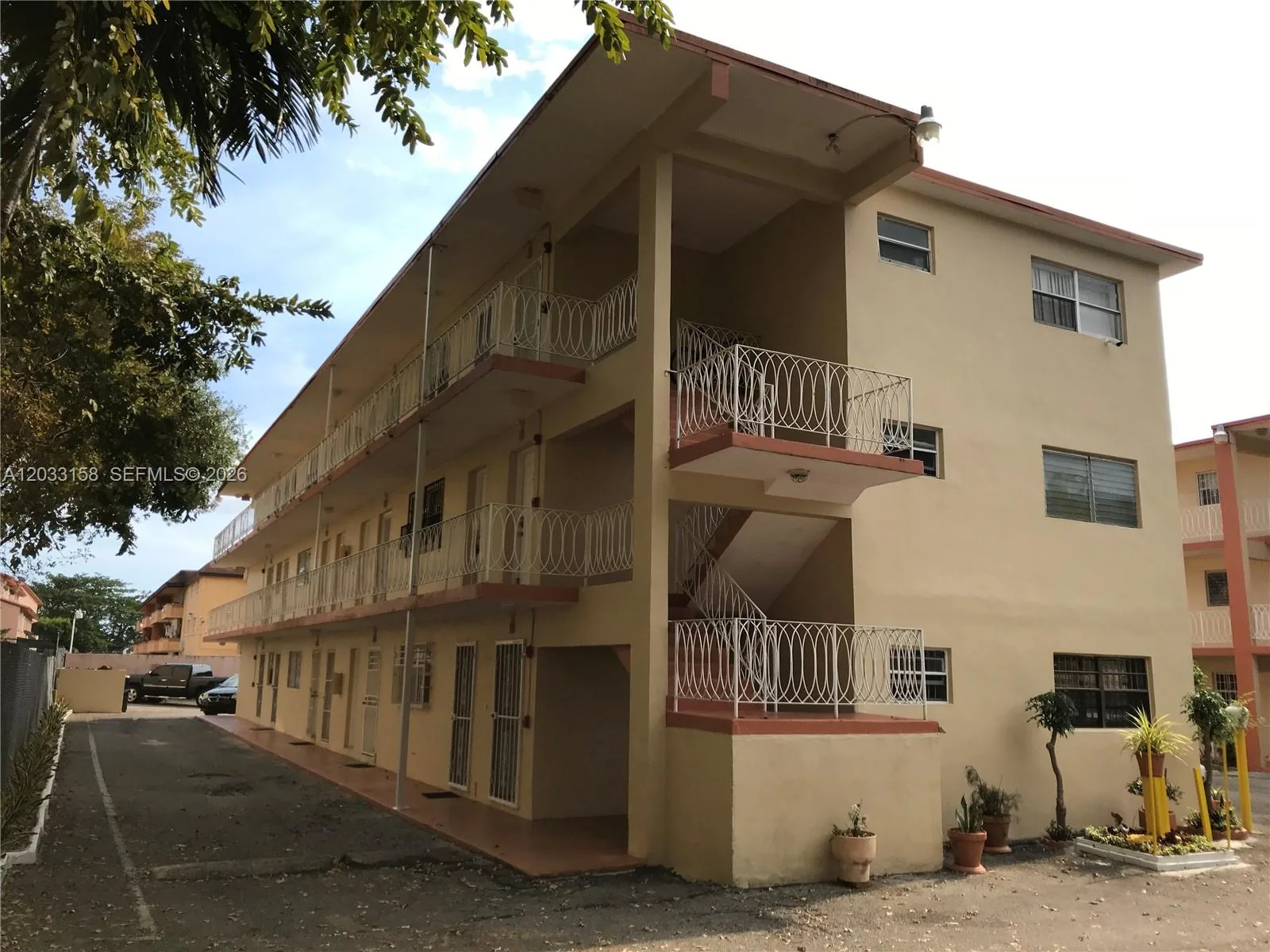 2441 NW 13 ST # 77, Miami, FL 33125