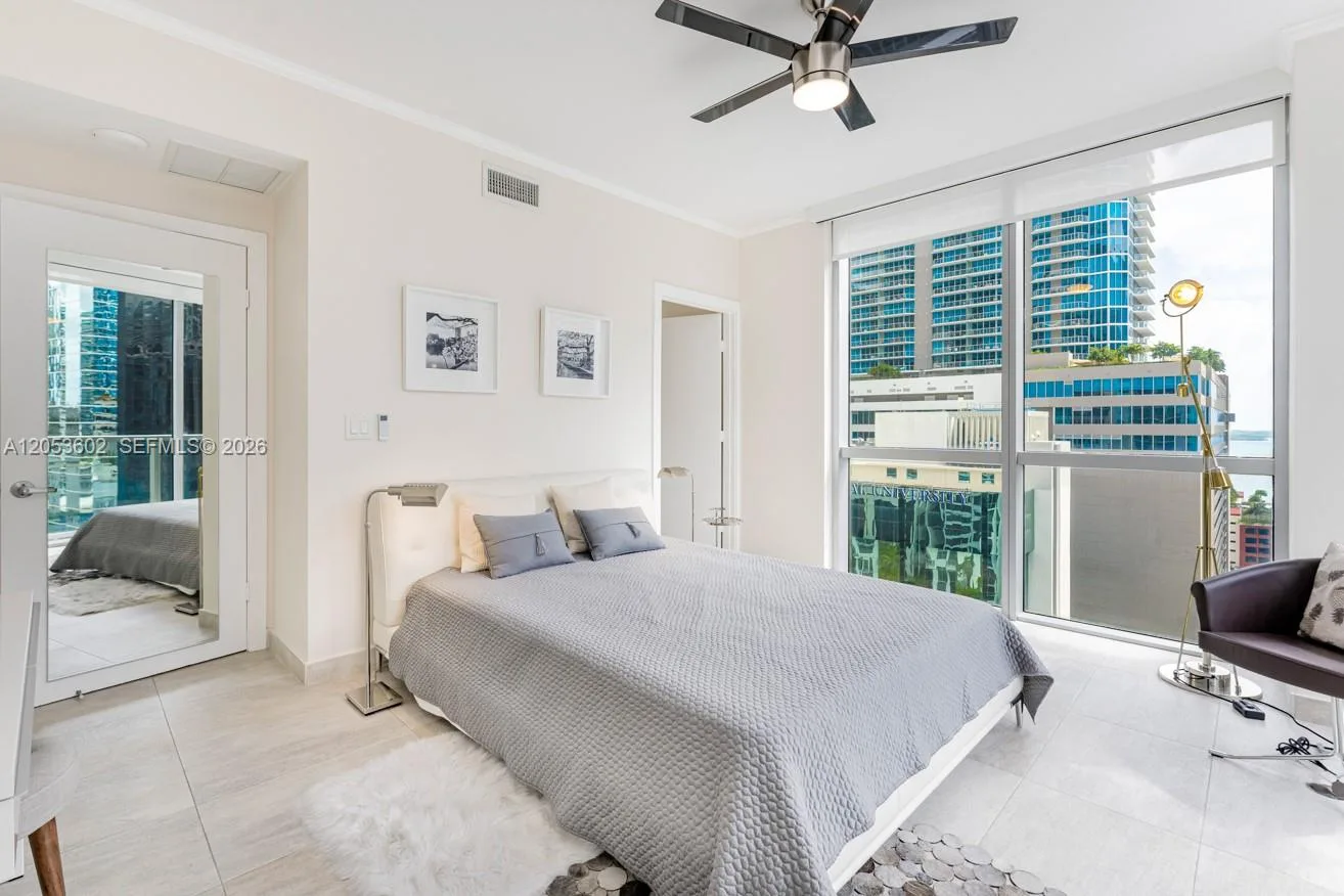 1060 Brickell Ave # 1507, Miami, FL 33131 photo 10
