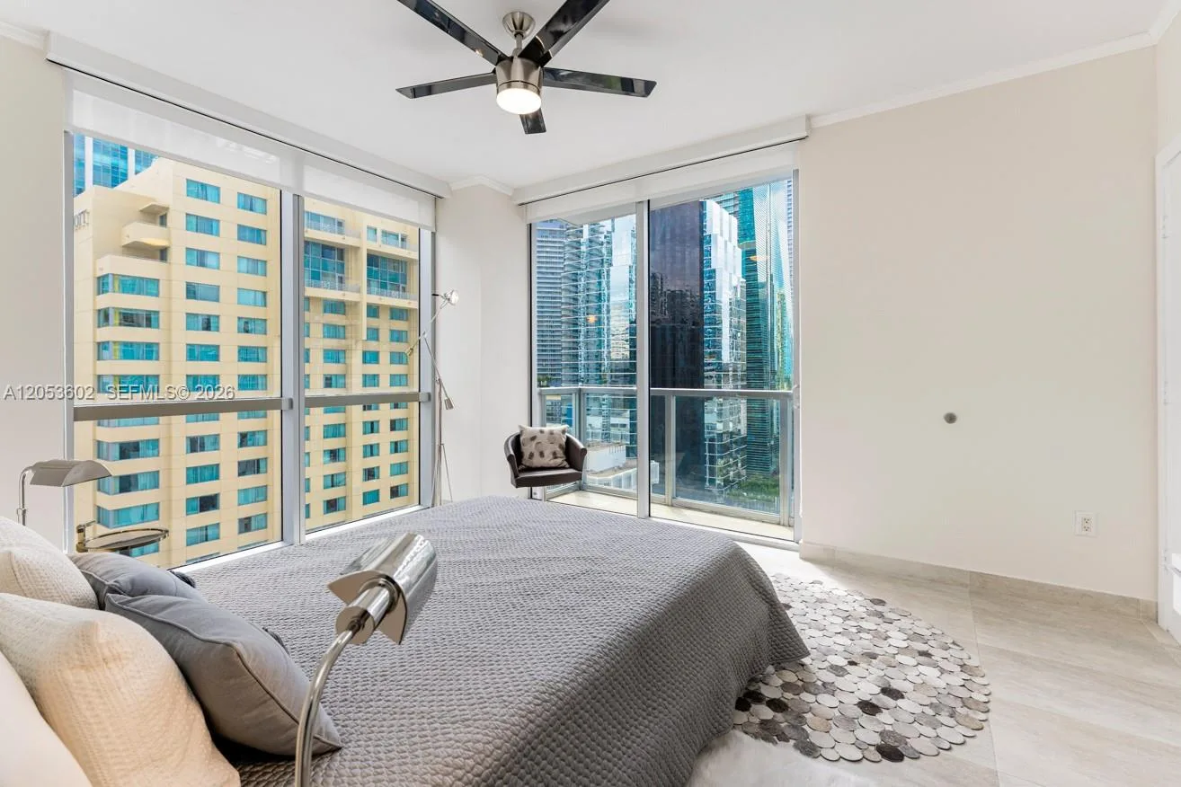 1060 Brickell Ave # 1507, Miami, FL 33131 photo 13