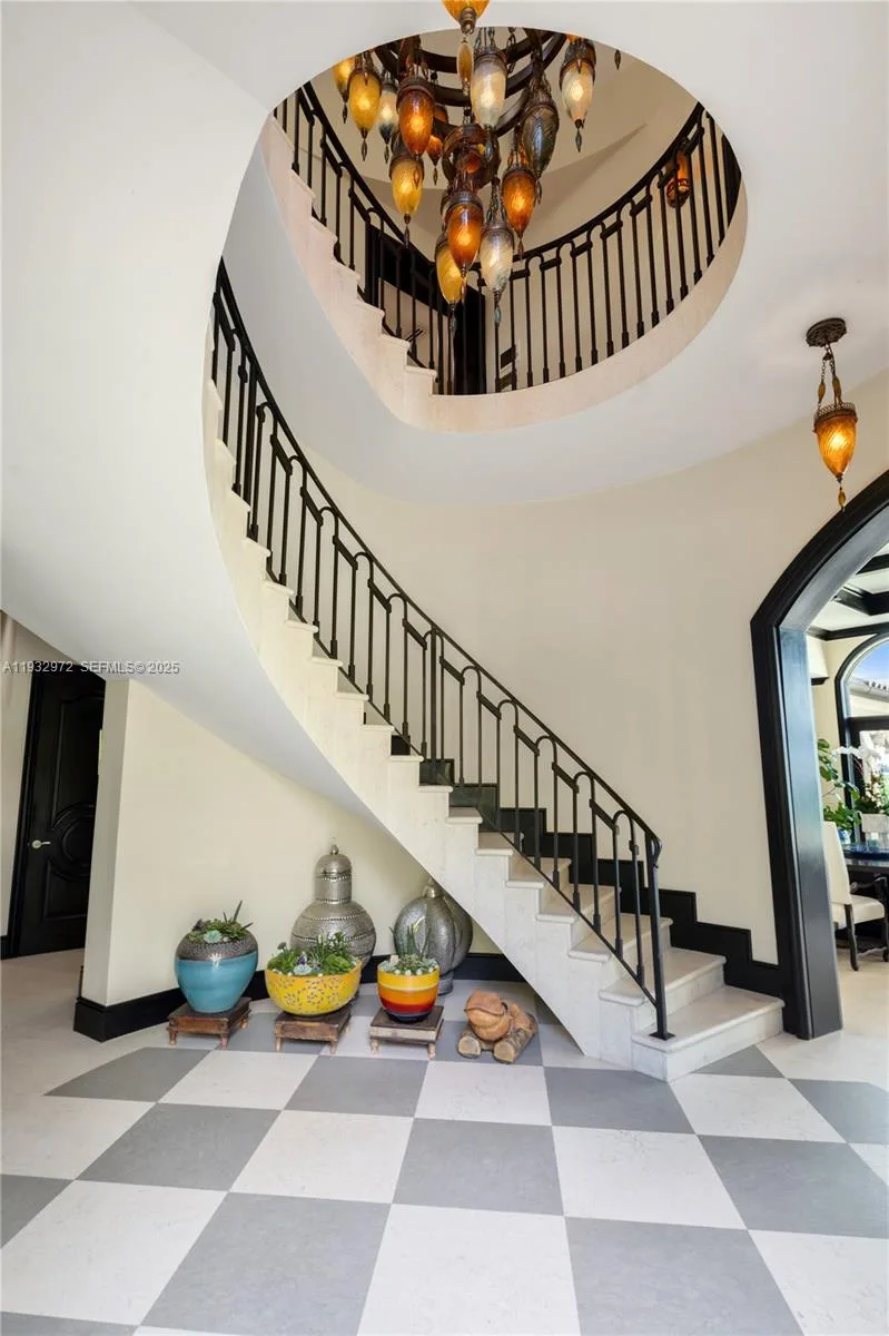 10330 W Broadview Dr, Bay Harbor Islands, FL 33154 photo 4