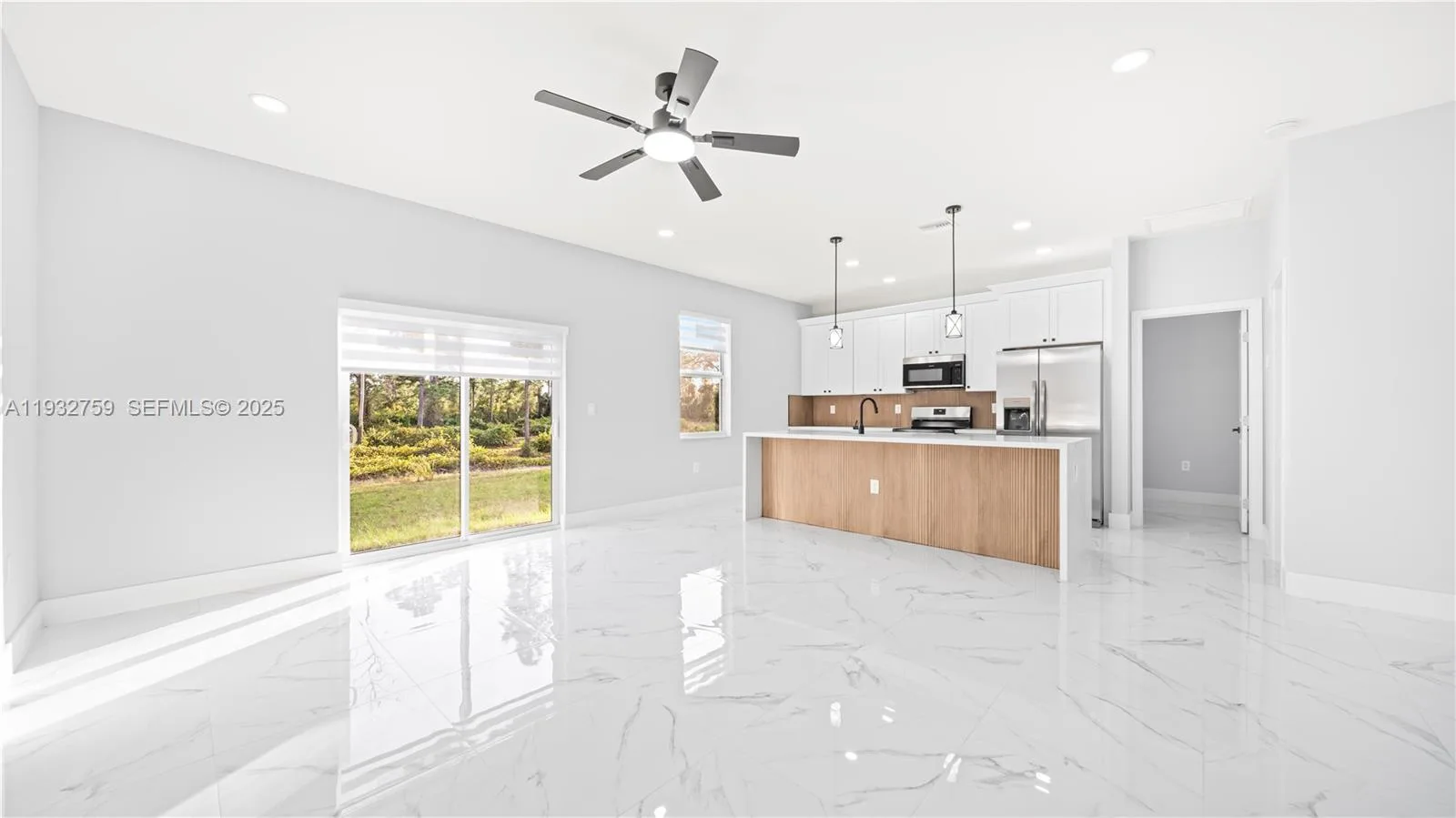915 Mayfield Ave S, Lehigh Acres, FL 33974 photo 5