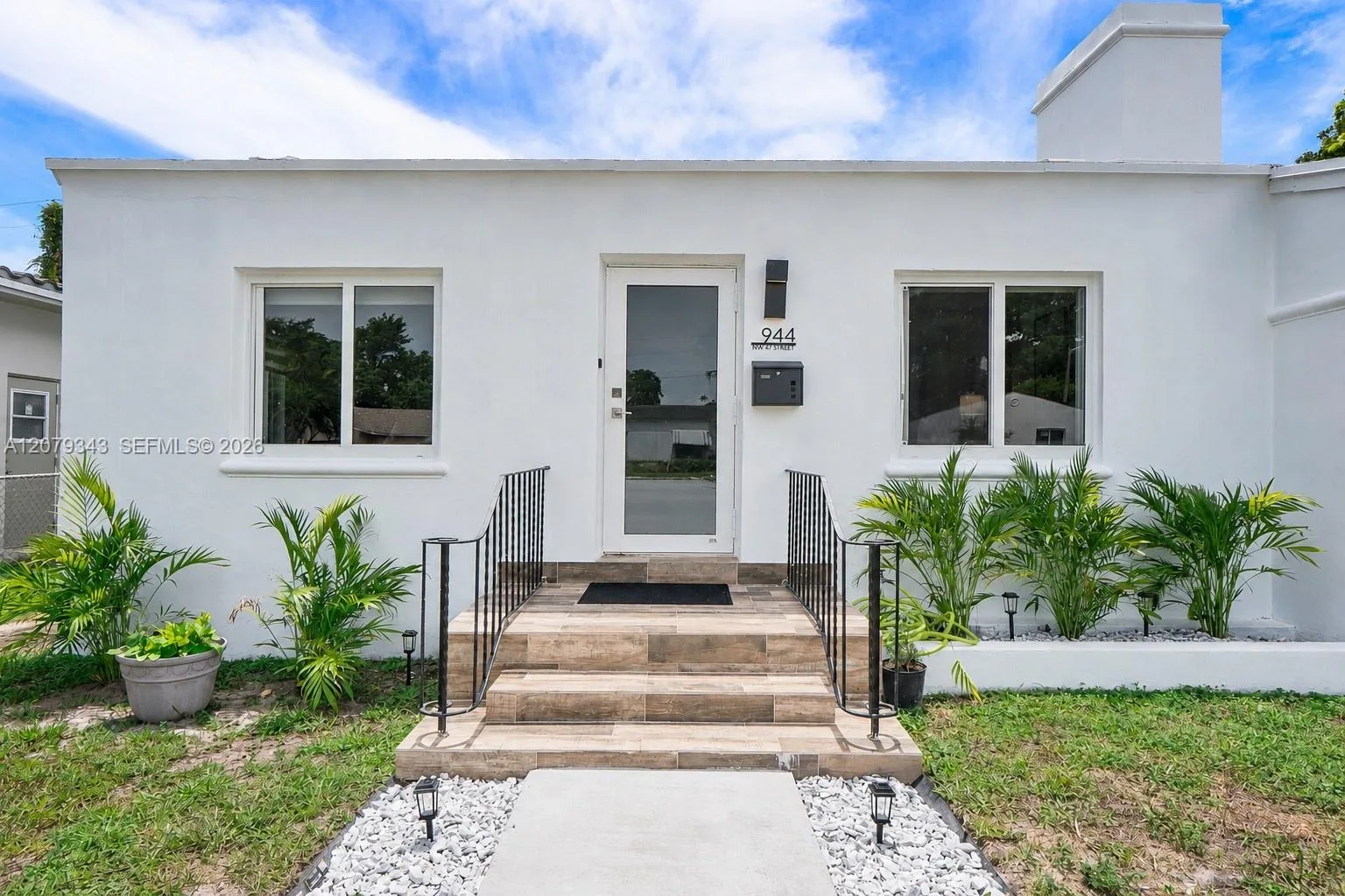 944 NW 47th St, Miami, FL 33127