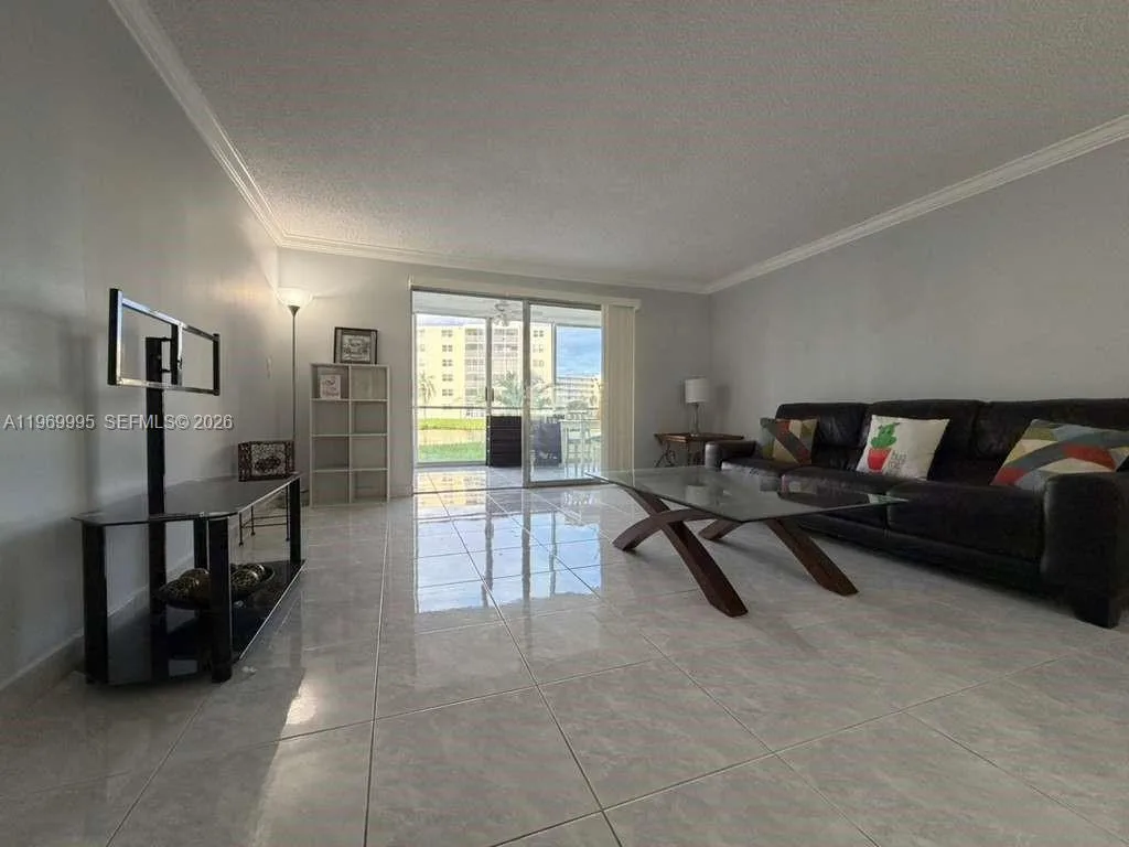 301 SE 3rd St # 109, Dania Beach, FL 33004 photo 8