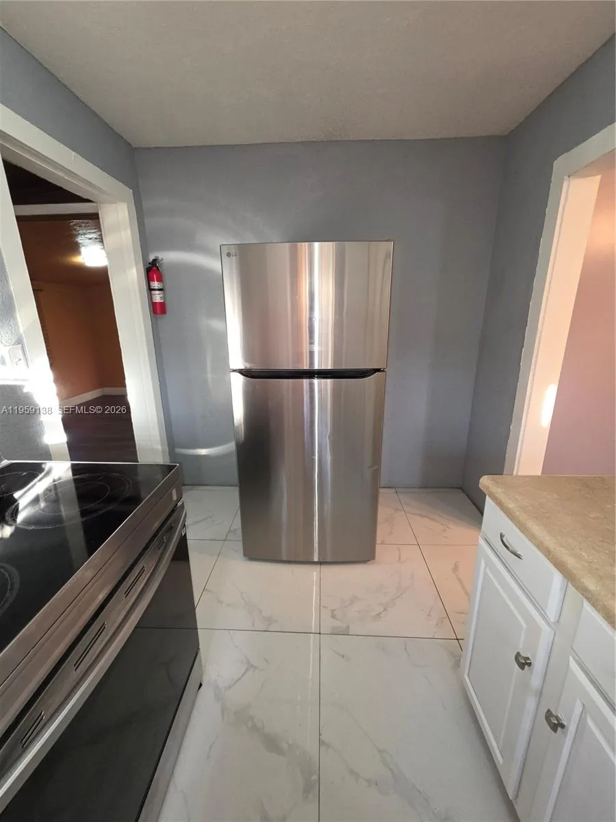 2401 NW 56th St, Miami, FL 33142 photo 10
