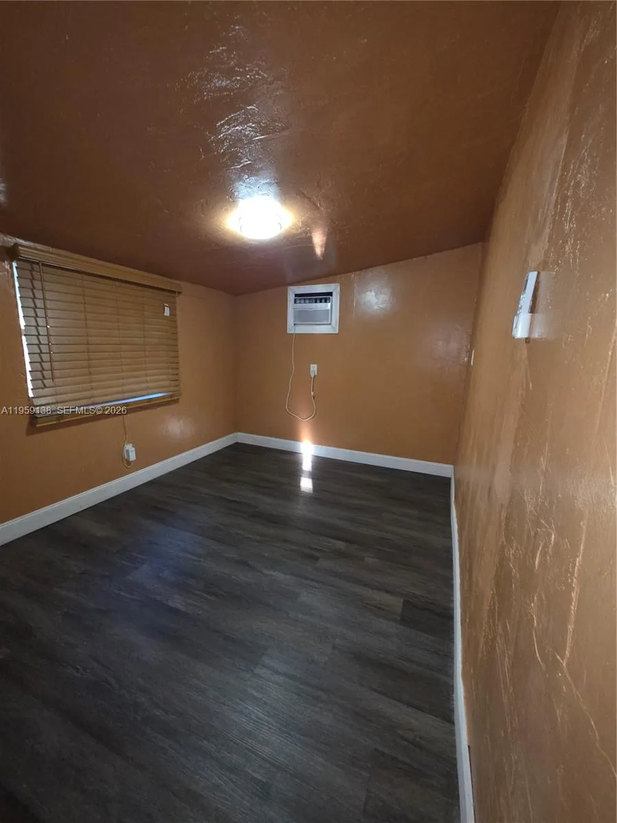2401 NW 56th St, Miami, FL 33142 photo 11