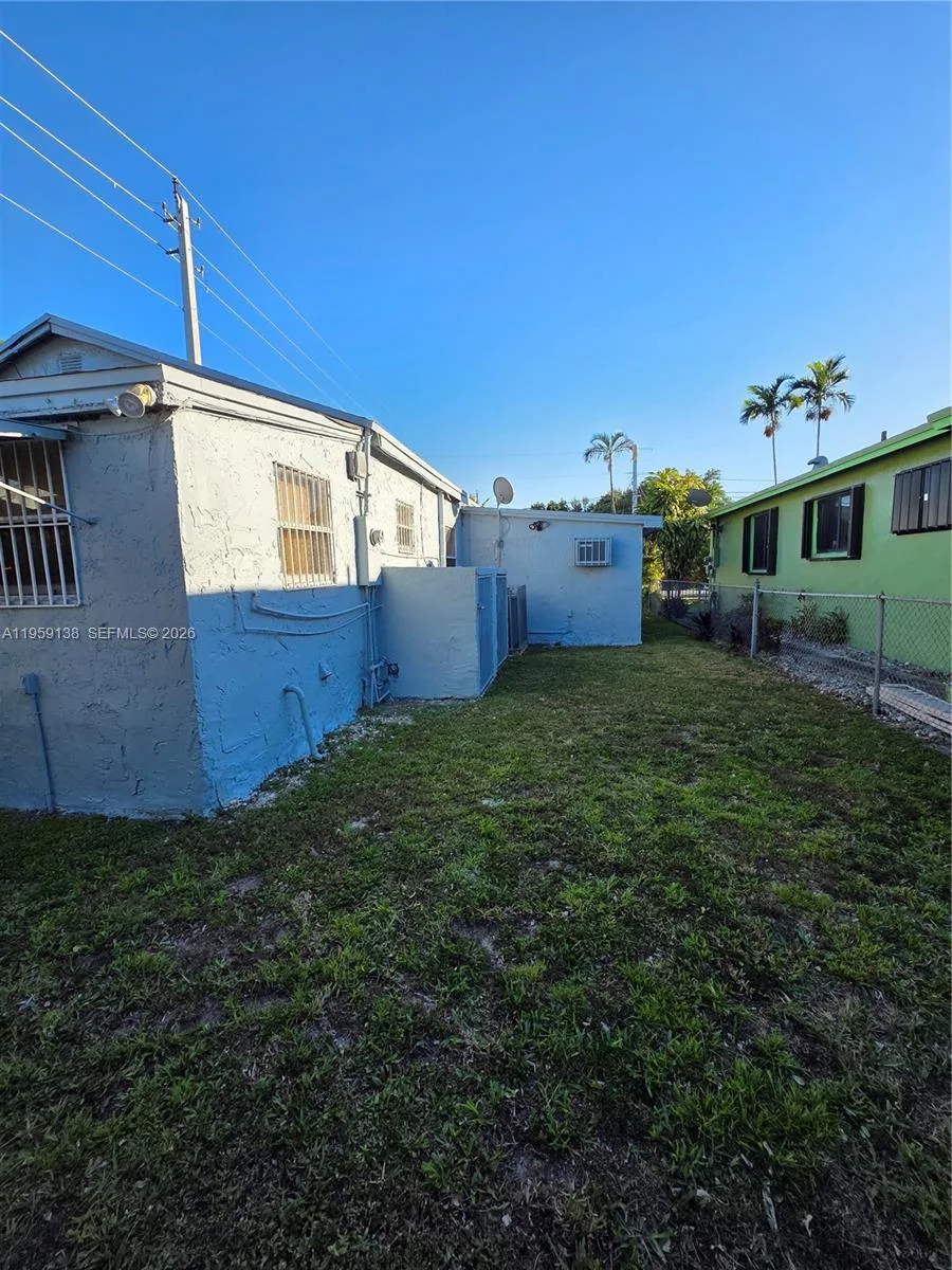 2401 NW 56th St, Miami, FL 33142 photo 13