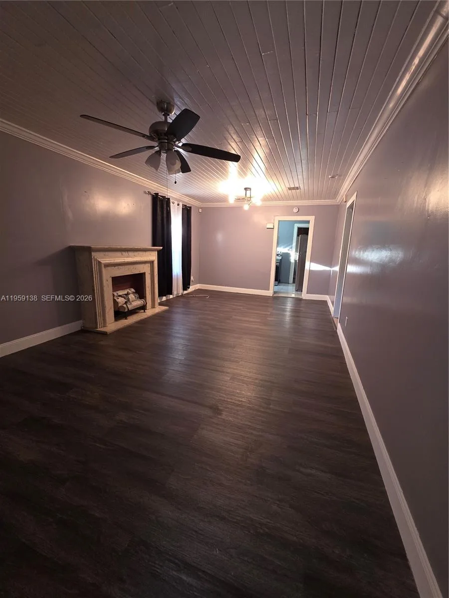 2401 NW 56th St, Miami, FL 33142 photo 4