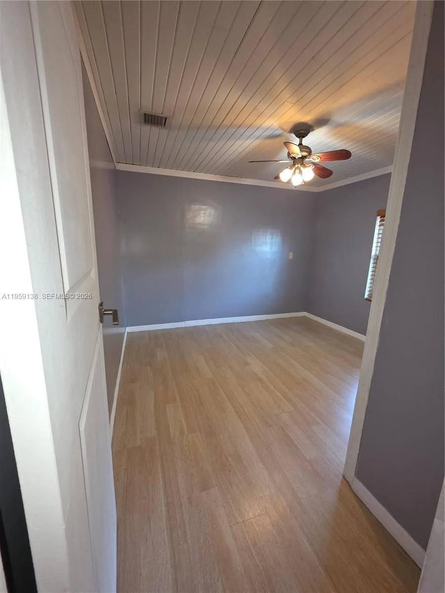 2401 NW 56th St, Miami, FL 33142 photo 6
