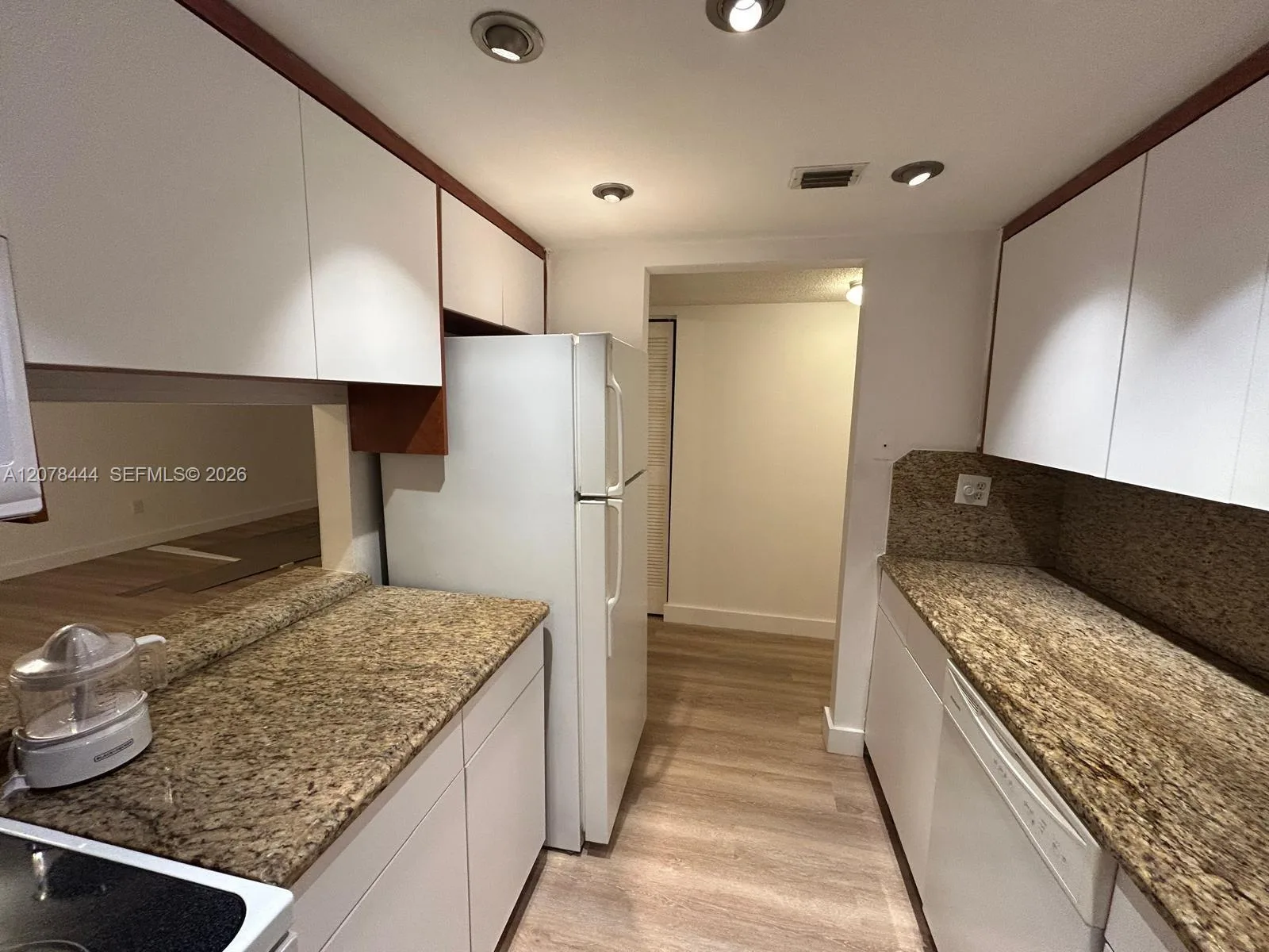 1673 Bay Rd # 405, Miami Beach, FL 33139 photo 5