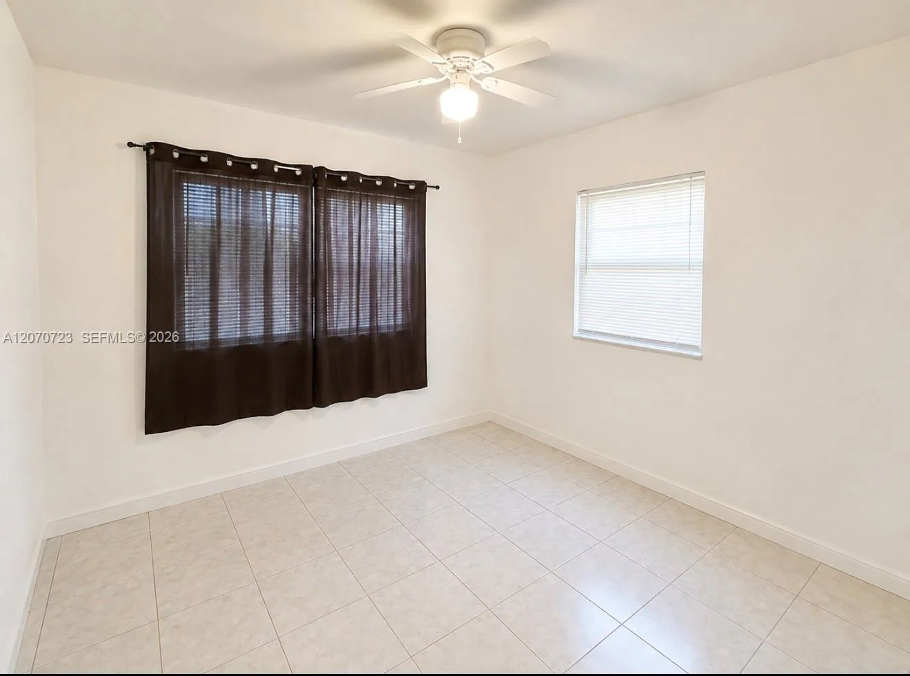 1041 NW 7th Ct, Hallandale Beach, FL 33009 photo 5