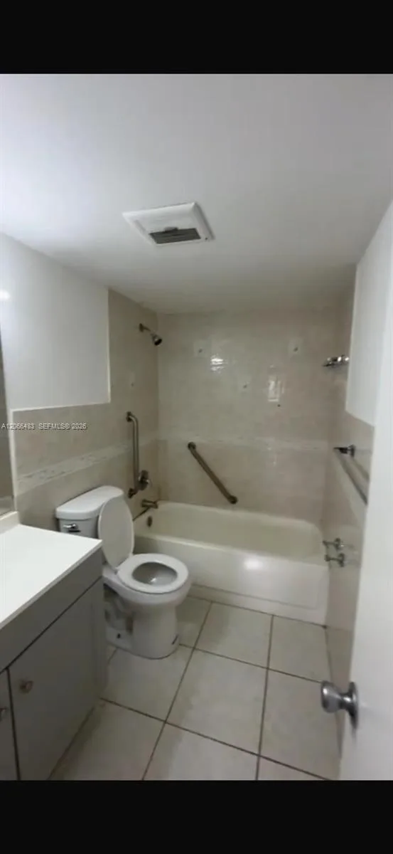 15225 NE 6th Ave # B310, Miami, FL 33162 photo 5