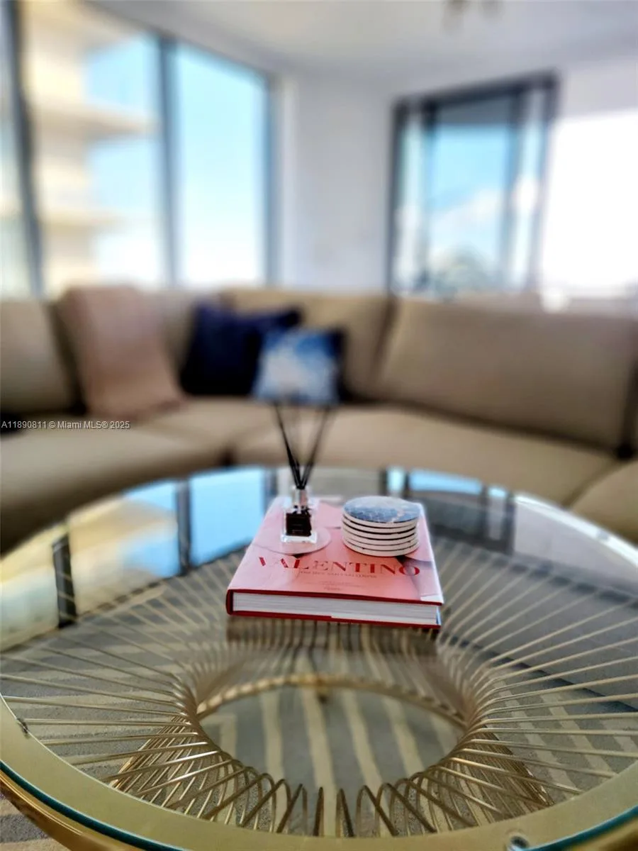 121 NE 34th St # 908, Miami, FL 33137 photo 4