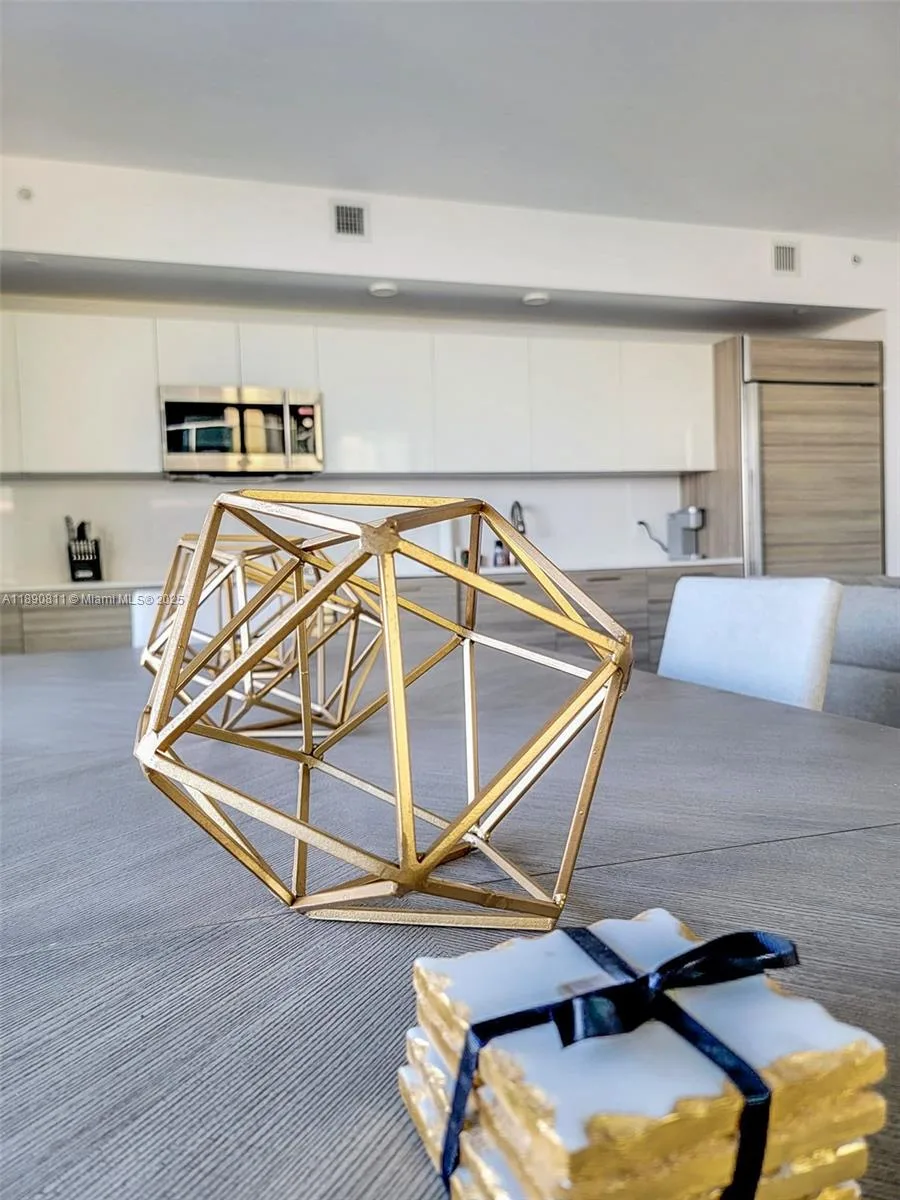 121 NE 34th St # 908, Miami, FL 33137 photo 6