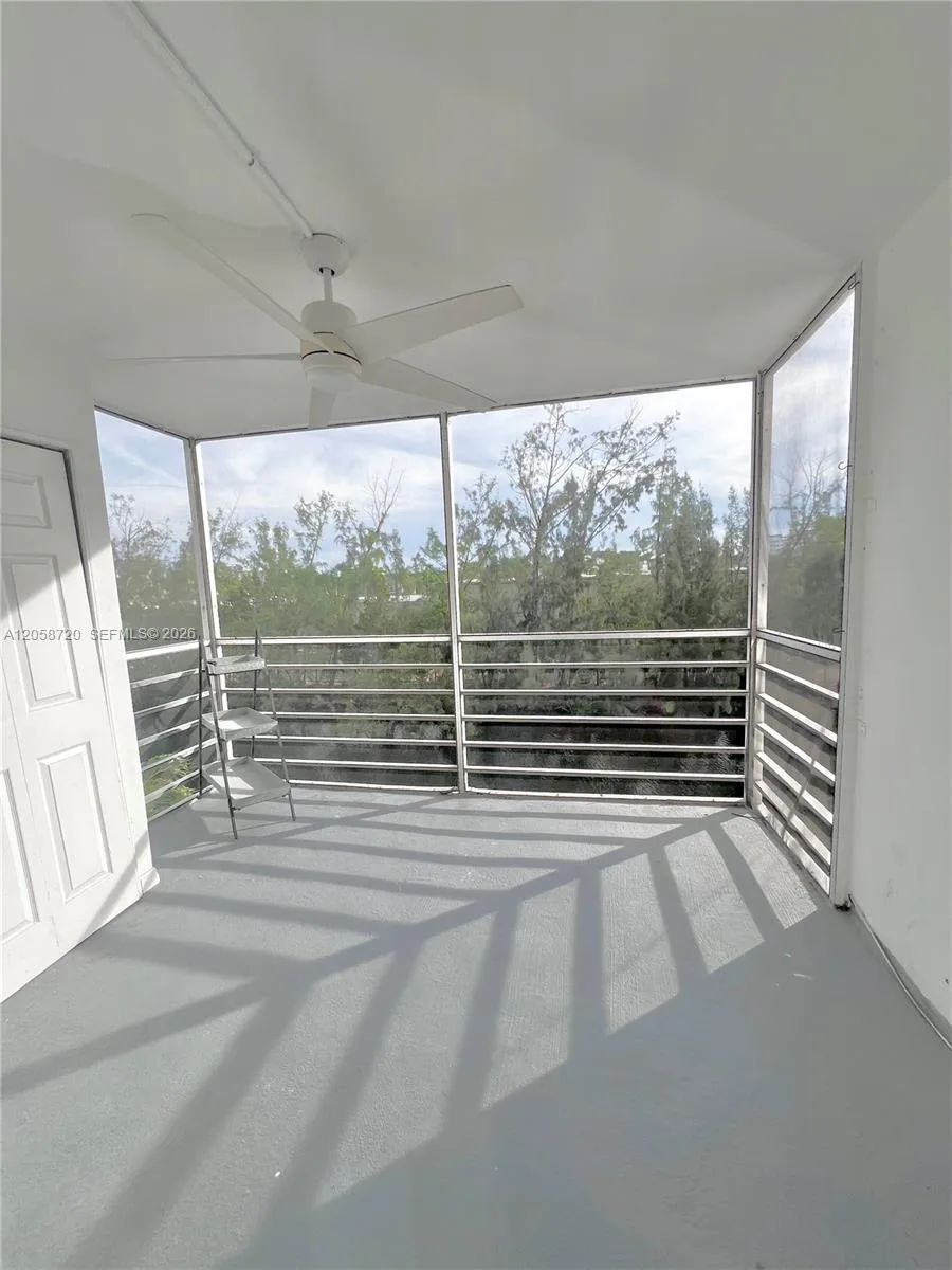 3660 NE 166th St # 405, North Miami Beach, FL 33160 photo 4