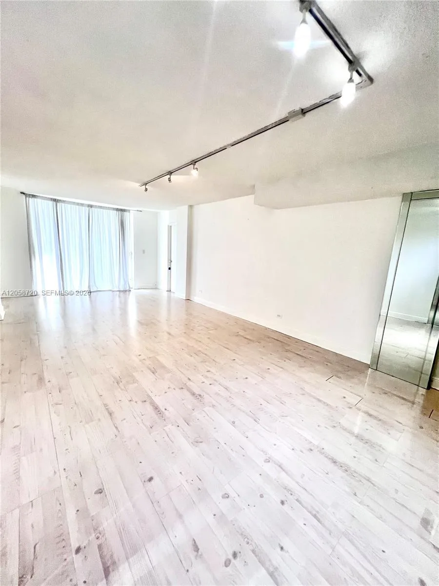 3660 NE 166th St # 405, North Miami Beach, FL 33160 photo 8