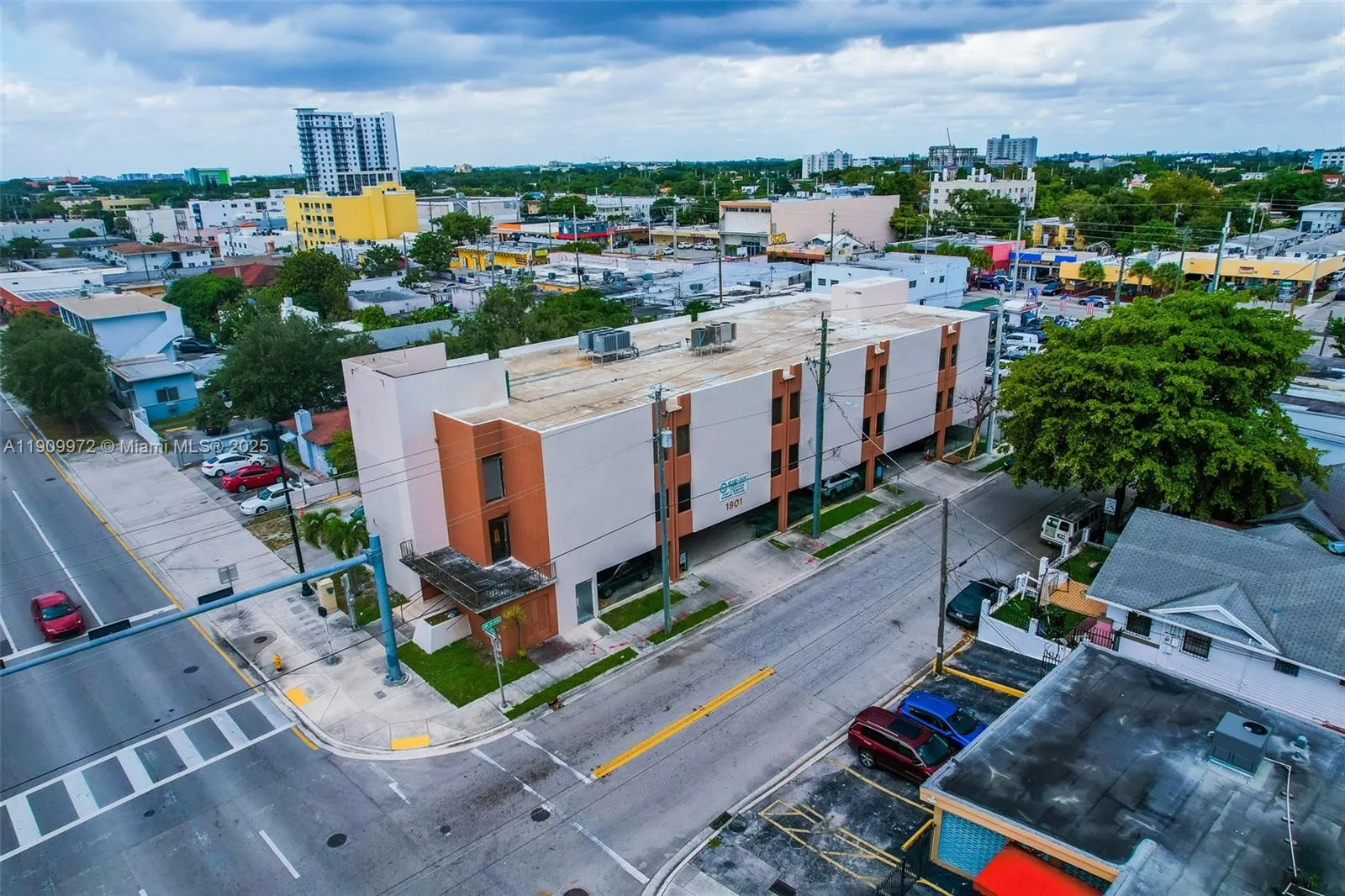1901 SW 1st St, Miami, FL 33135