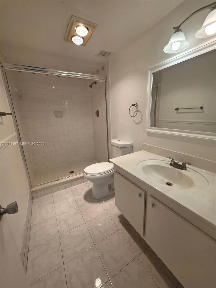 919 Hillcrest Dr # 210, Hollywood, FL 33021 photo 12
