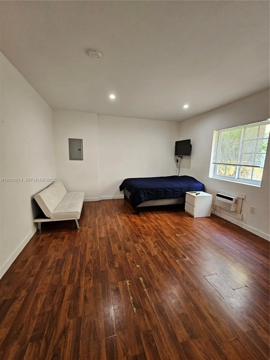 1345 Pennsylvania Ave # 3C, Miami Beach, FL 33139 photo 3