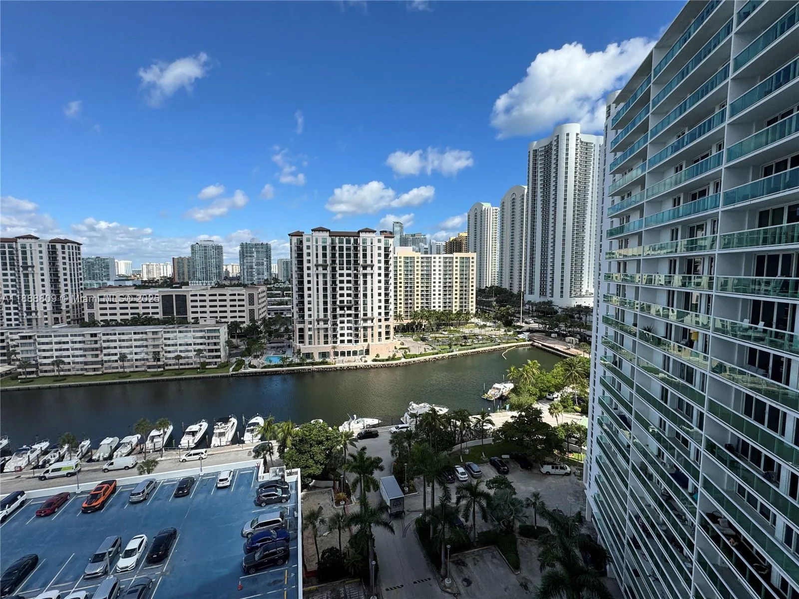 100 Bayview Dr # 1530, Sunny Isles Beach, FL 33160