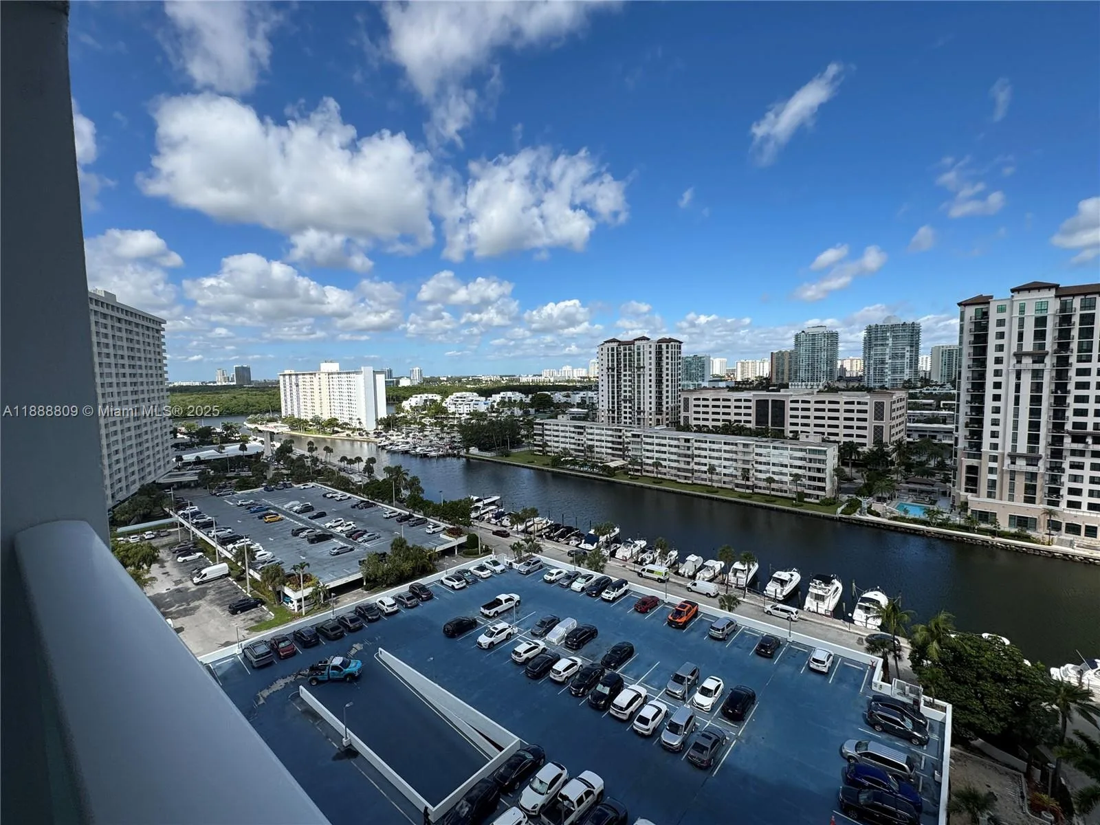 100 Bayview Dr # 1530, Sunny Isles Beach, FL 33160 photo 3