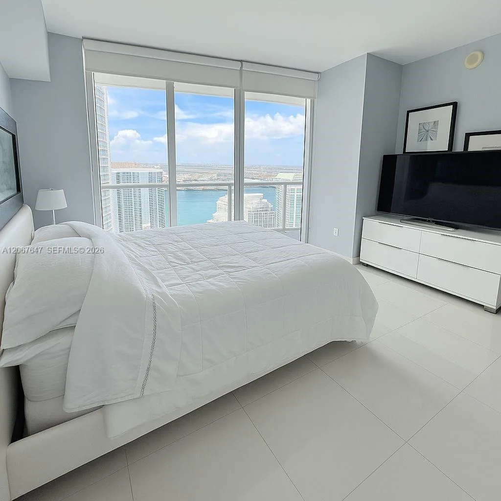 495 Brickell Ave # 5104, Miami, FL 33131 photo 10