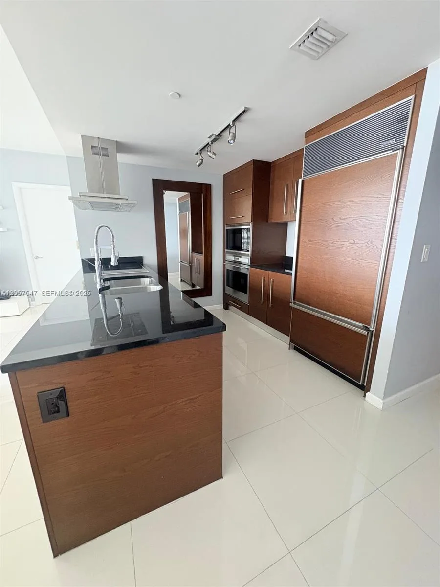495 Brickell Ave # 5104, Miami, FL 33131 photo 7