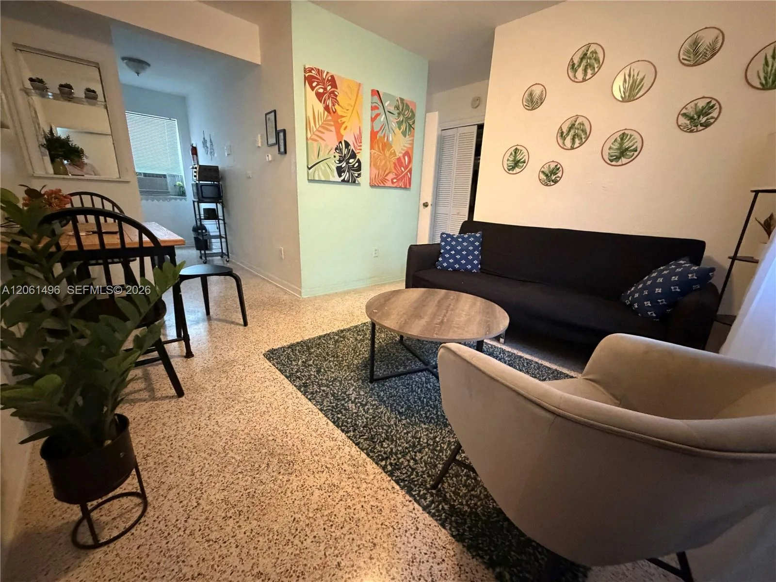 461 SW 6th St # 8, Miami, FL 33130 photo 2