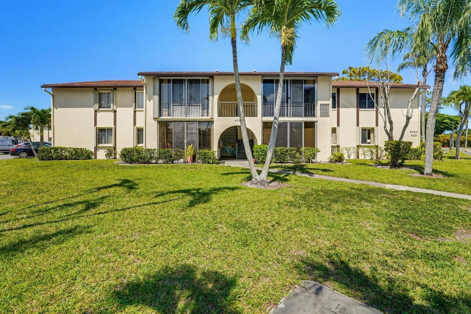 5760 Pine Wood Drive # D-1, FL 33463