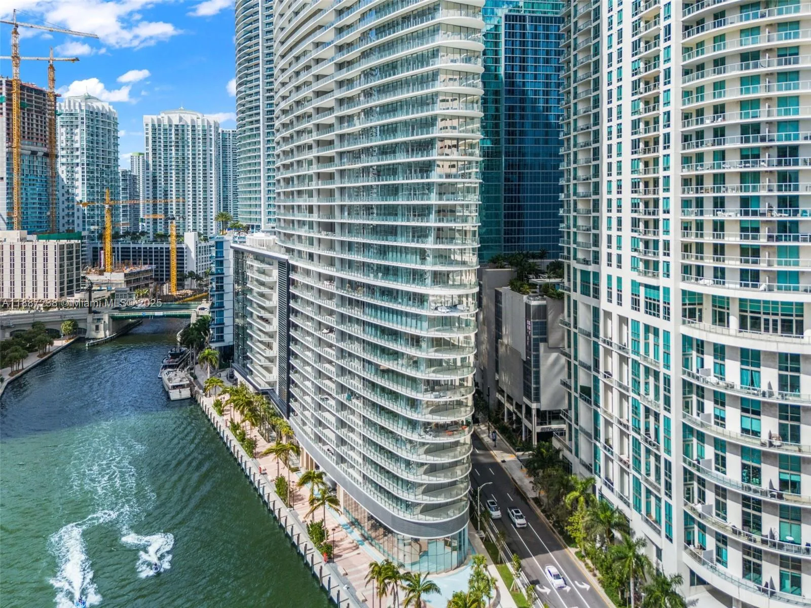 300 Biscayne Blvd Way # 3508, Miami, FL 33131 photo 2