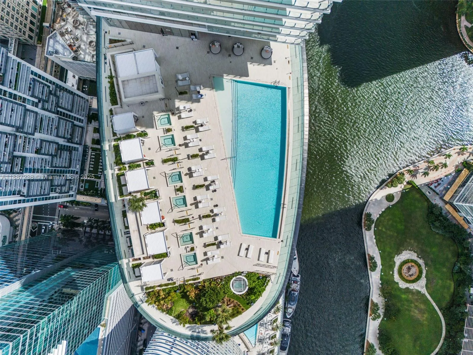 300 Biscayne Blvd Way # 3508, Miami, FL 33131 photo 4