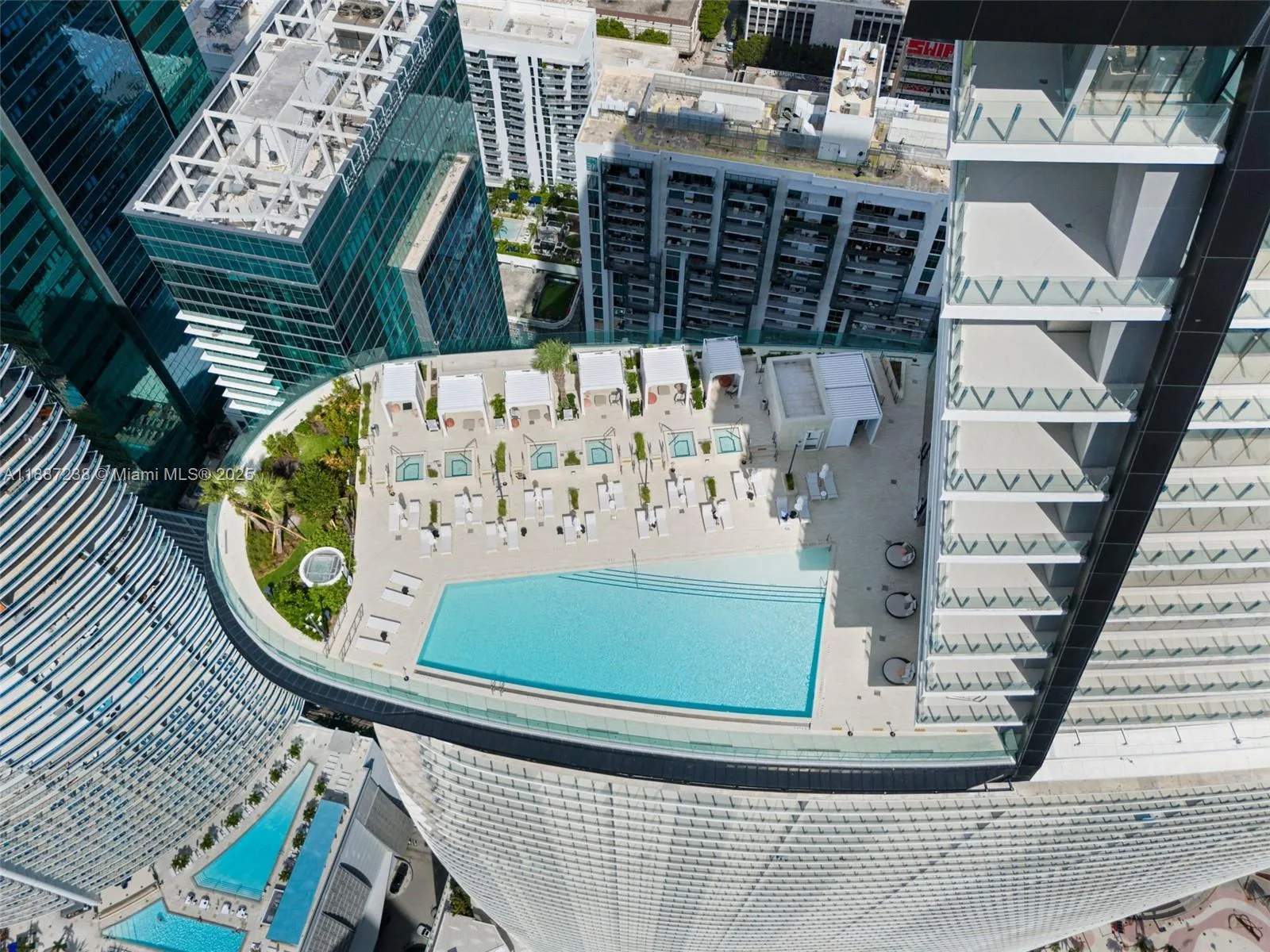 300 Biscayne Blvd Way # 3508, Miami, FL 33131 photo 5