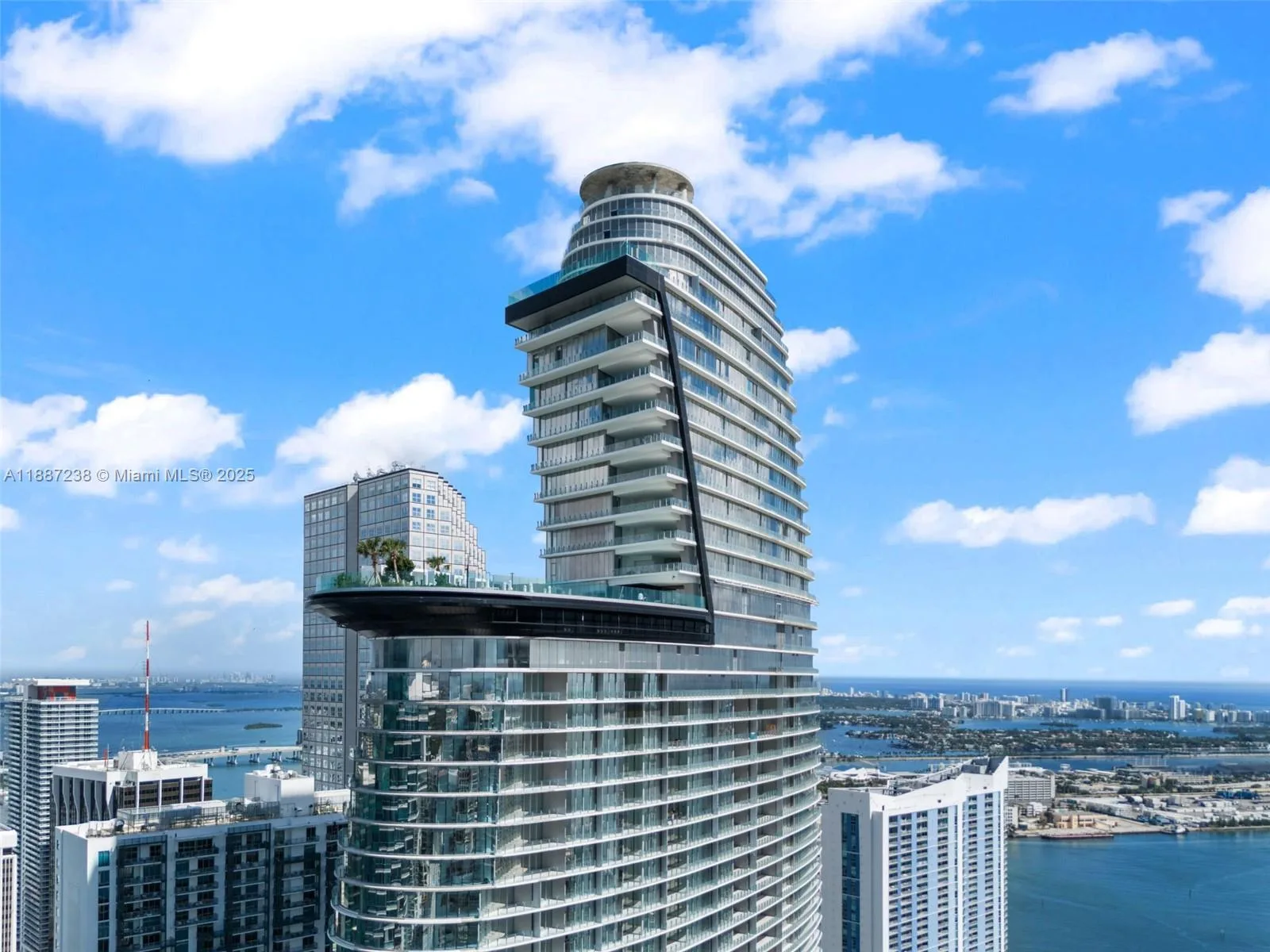 300 Biscayne Blvd Way # 3508, Miami, FL 33131 photo 7