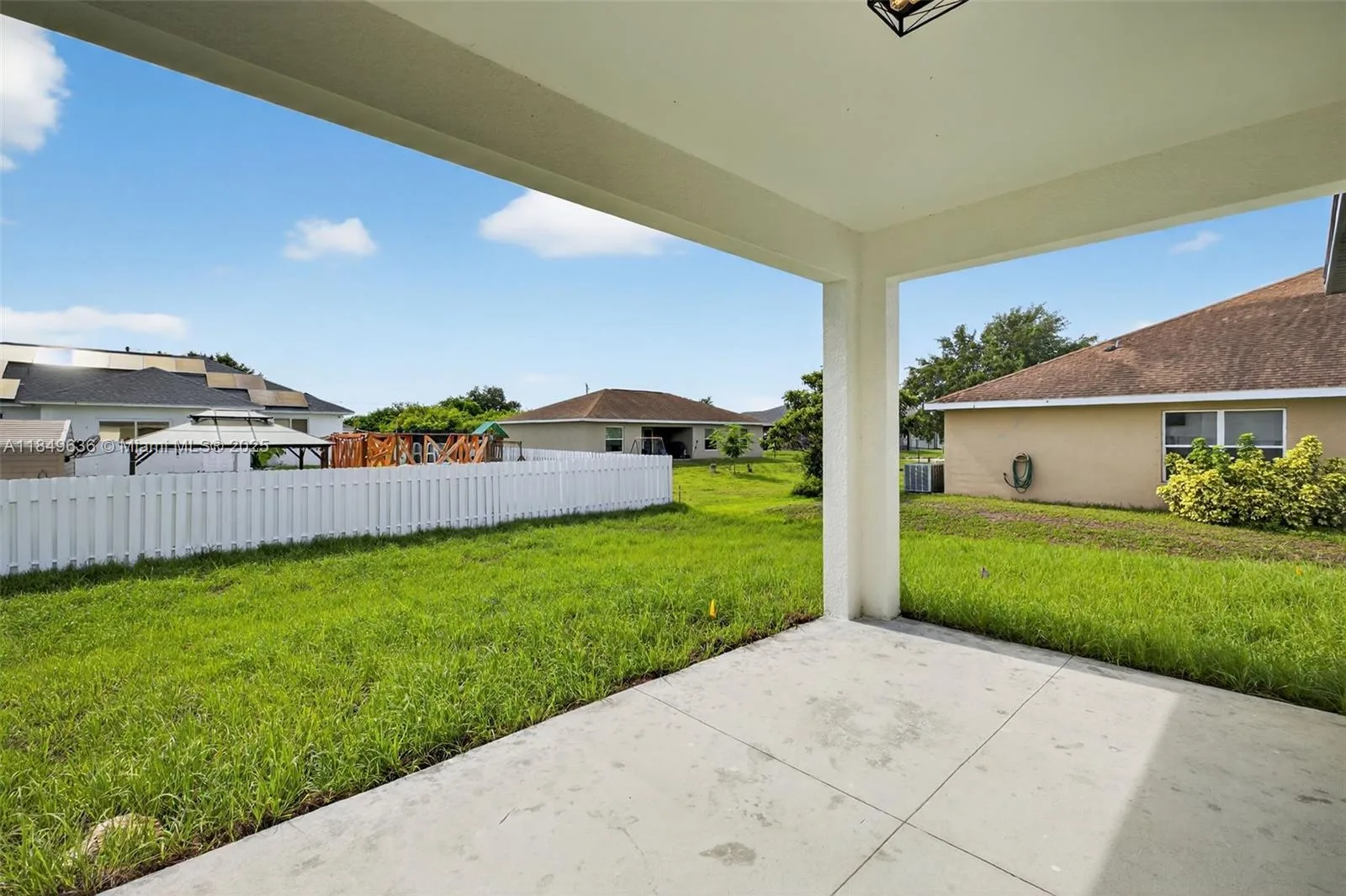 1020 Chapel Ave, Lehigh Acres, FL 33971 photo 3