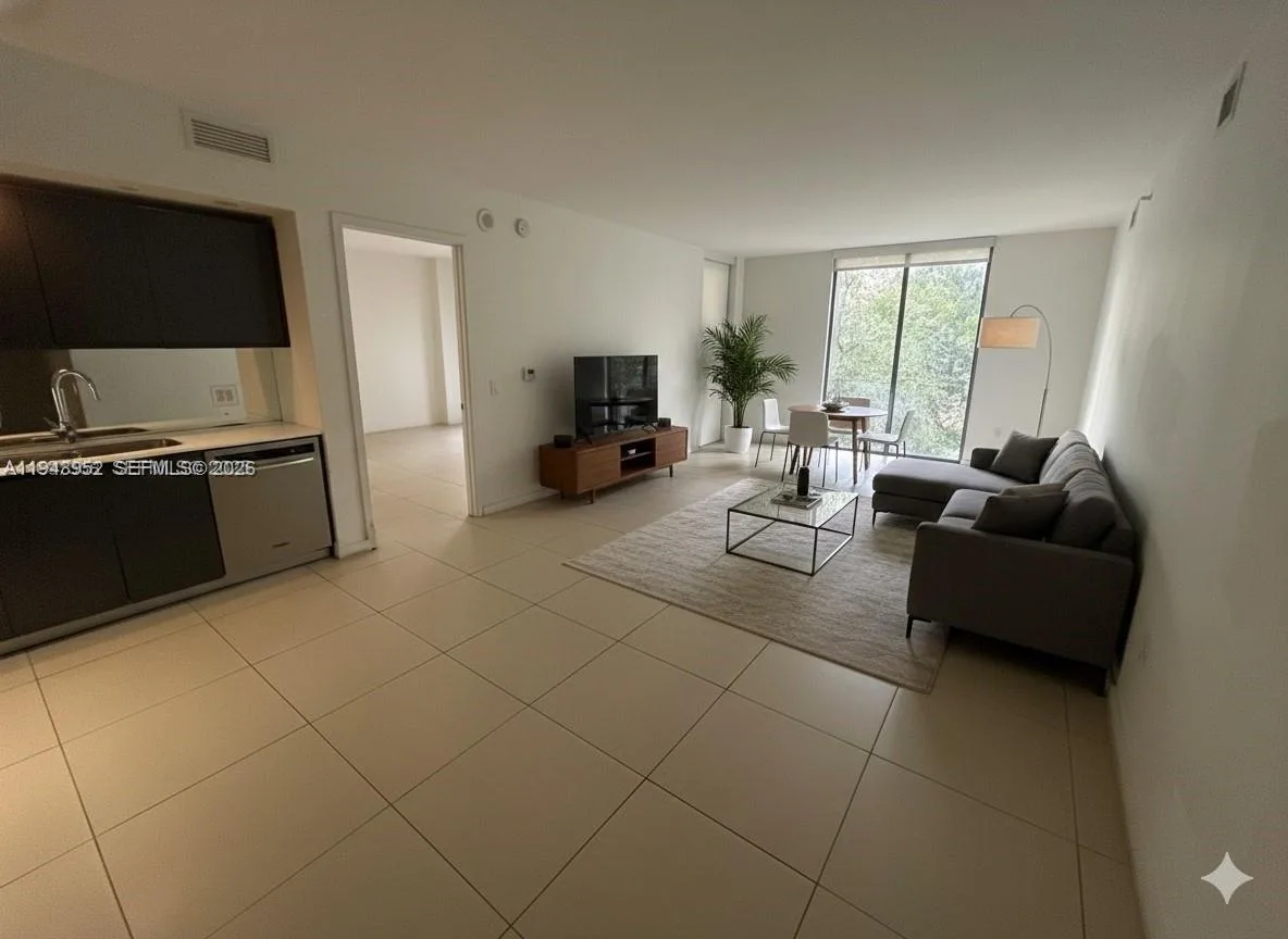 31 SE 6th St # 407, Miami, FL 33131