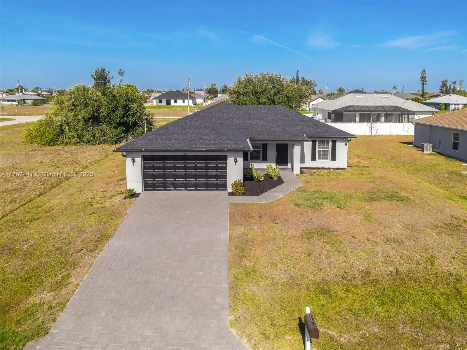 1808 NE 7th ave, Cape Coral, FL 33909 photo 3