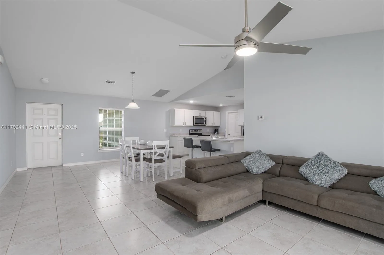 1808 NE 7th ave, Cape Coral, FL 33909 photo 5