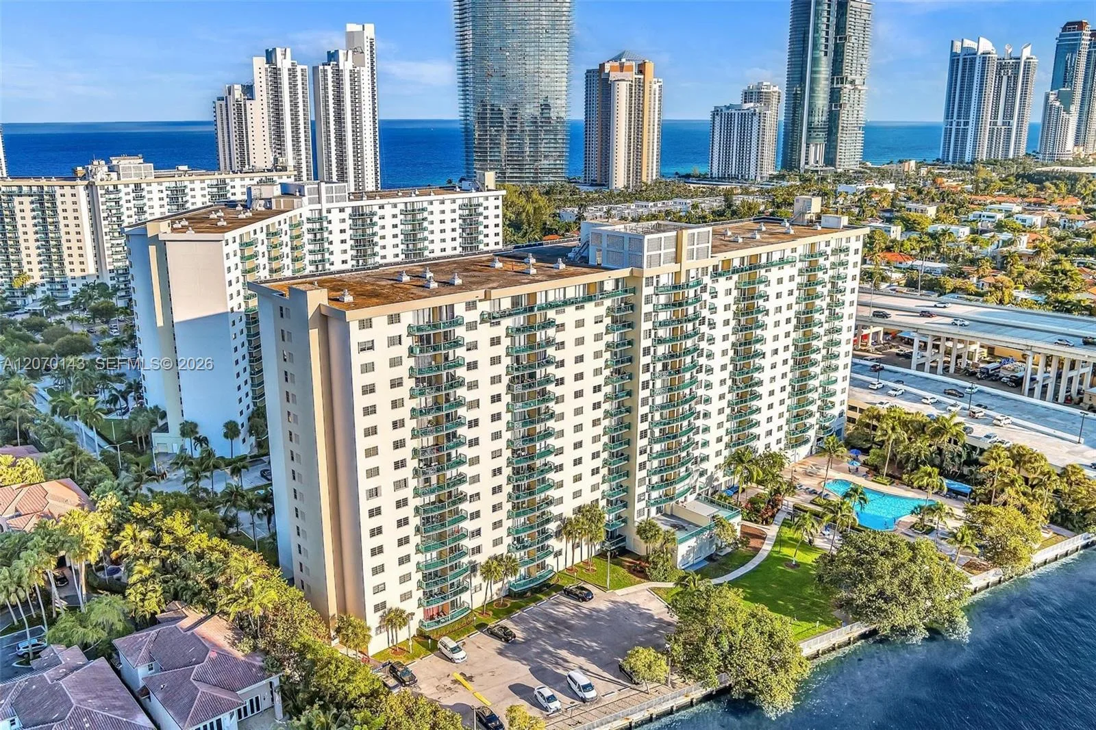 19390 Collins Ave # 908, Sunny Isles Beach, FL 33160