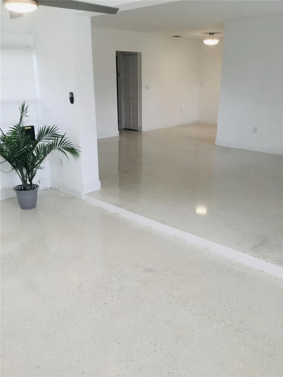18280 S Glades Dr, North Miami Beach, FL 33162 photo 6