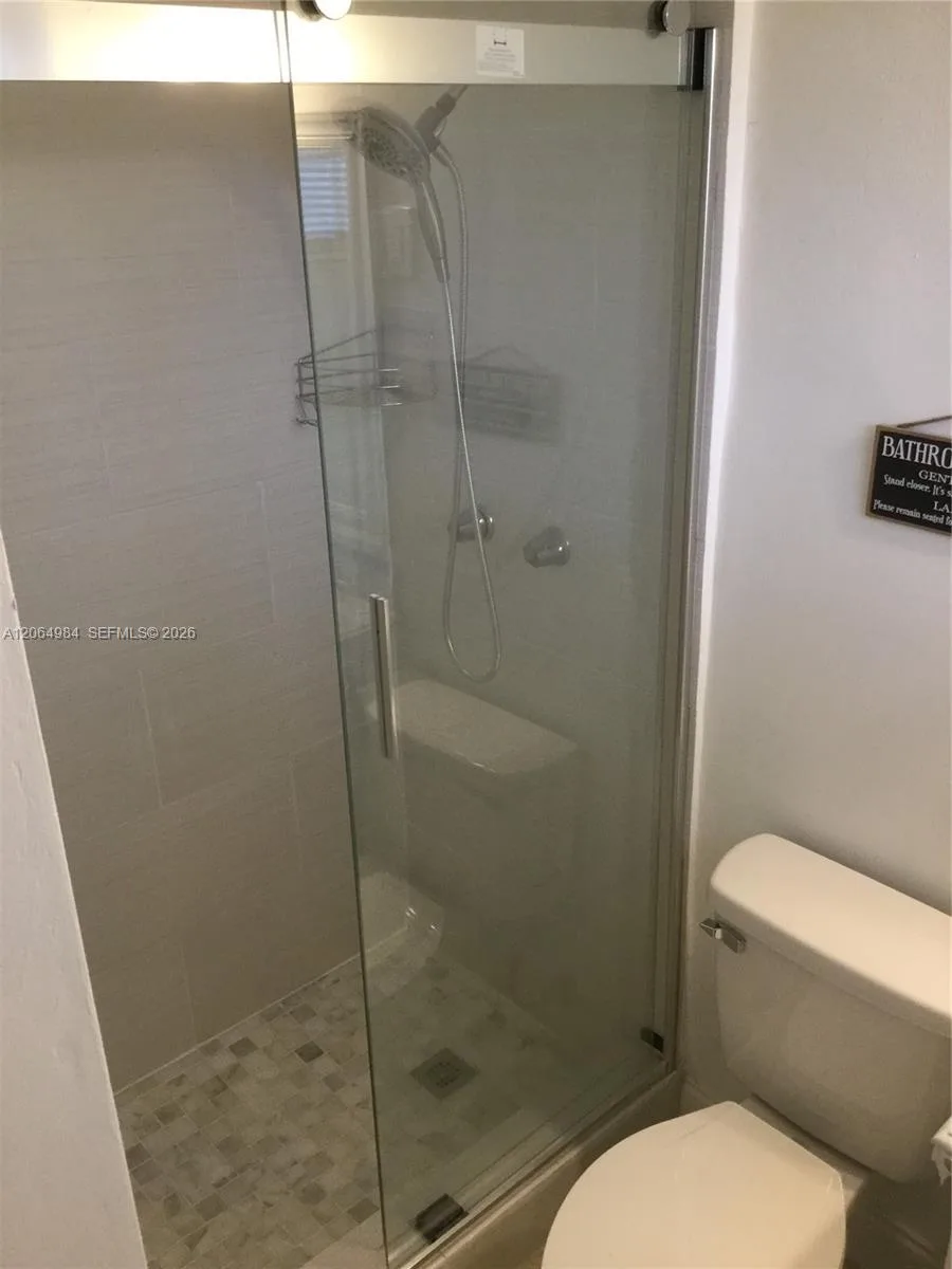 18280 S Glades Dr, North Miami Beach, FL 33162 photo 7