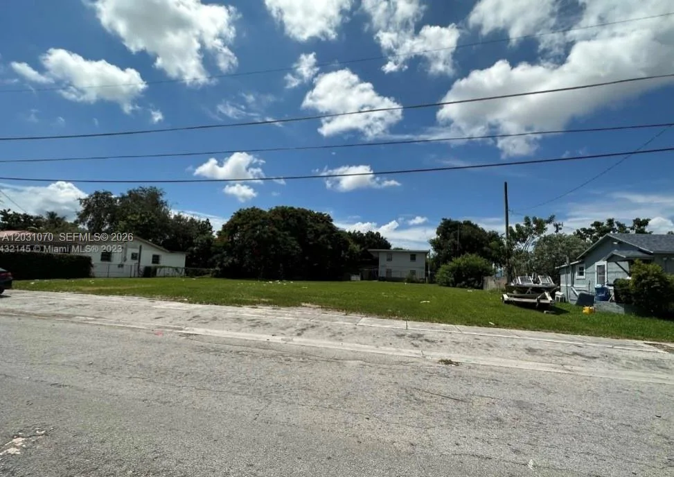 1624 NW 60th St, Miami, FL 33142