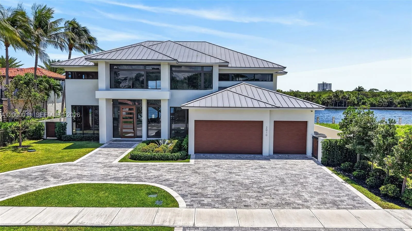 2010 Intracoastal Dr, Fort Lauderdale, FL 33305 photo 2