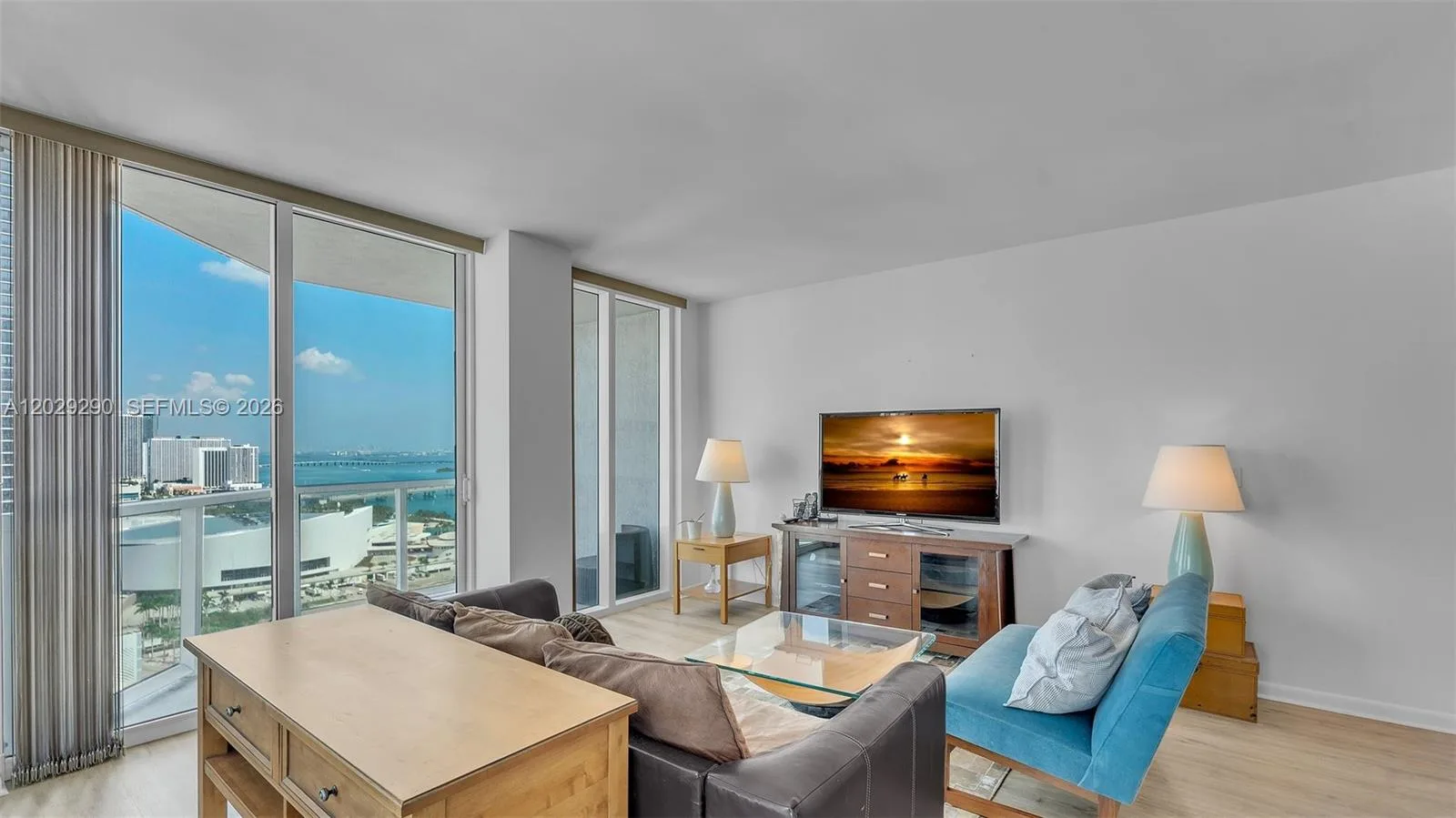 253 NE 2nd St # 2902, Miami, FL 33132