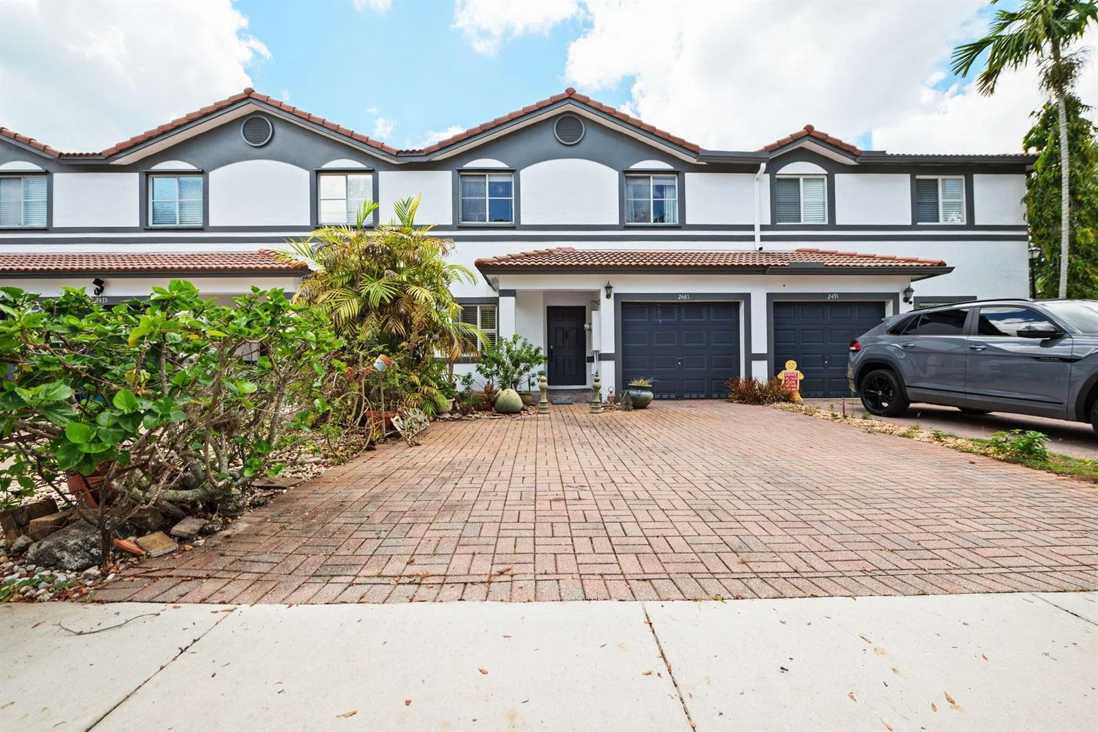 2481 NW 98th Lane, Sunrise, FL 33322