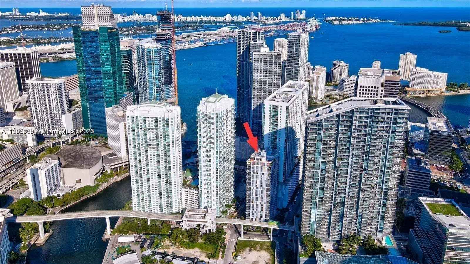 31 SE 6th St # 505, Miami, FL 33131