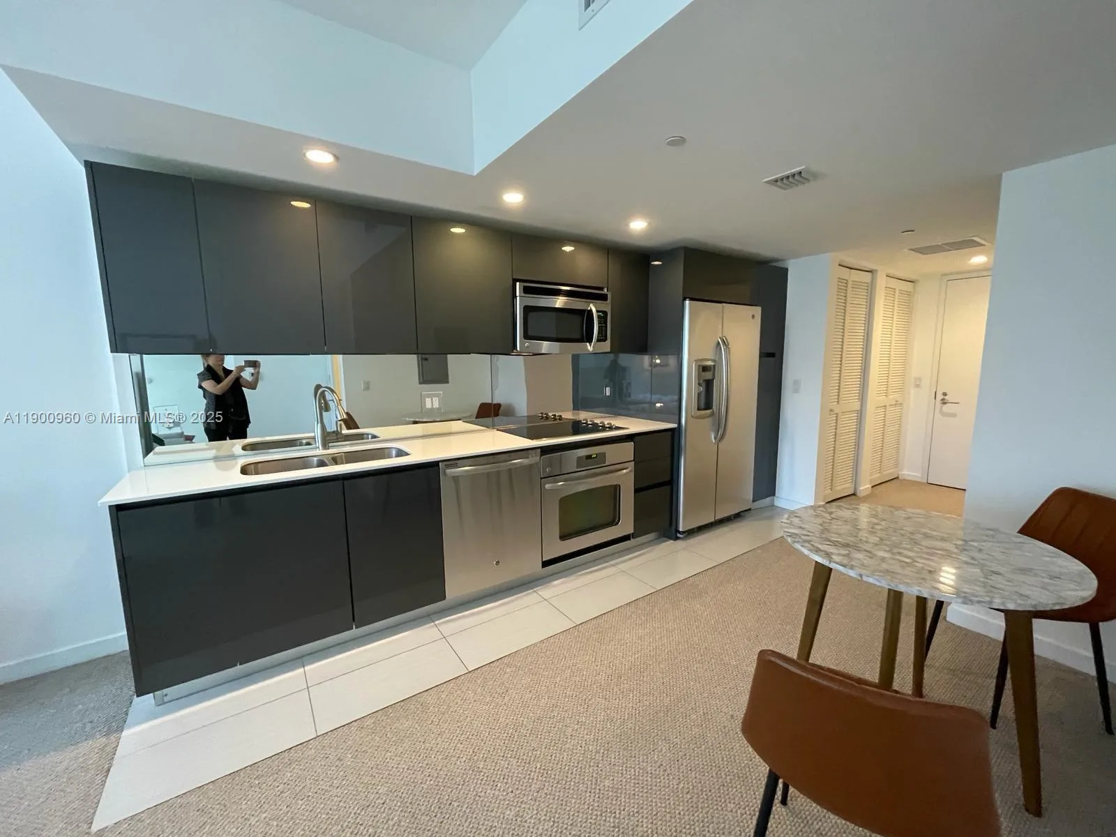 31 SE 6th St # 505, Miami, FL 33131 photo 3