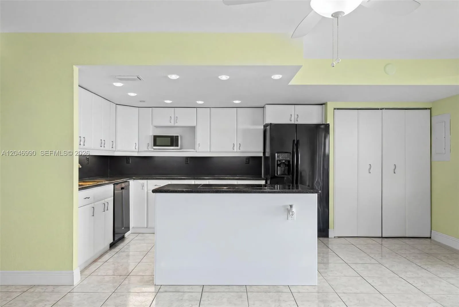 801 NE 27th Ave, Hallandale Beach, FL 33009 photo 10