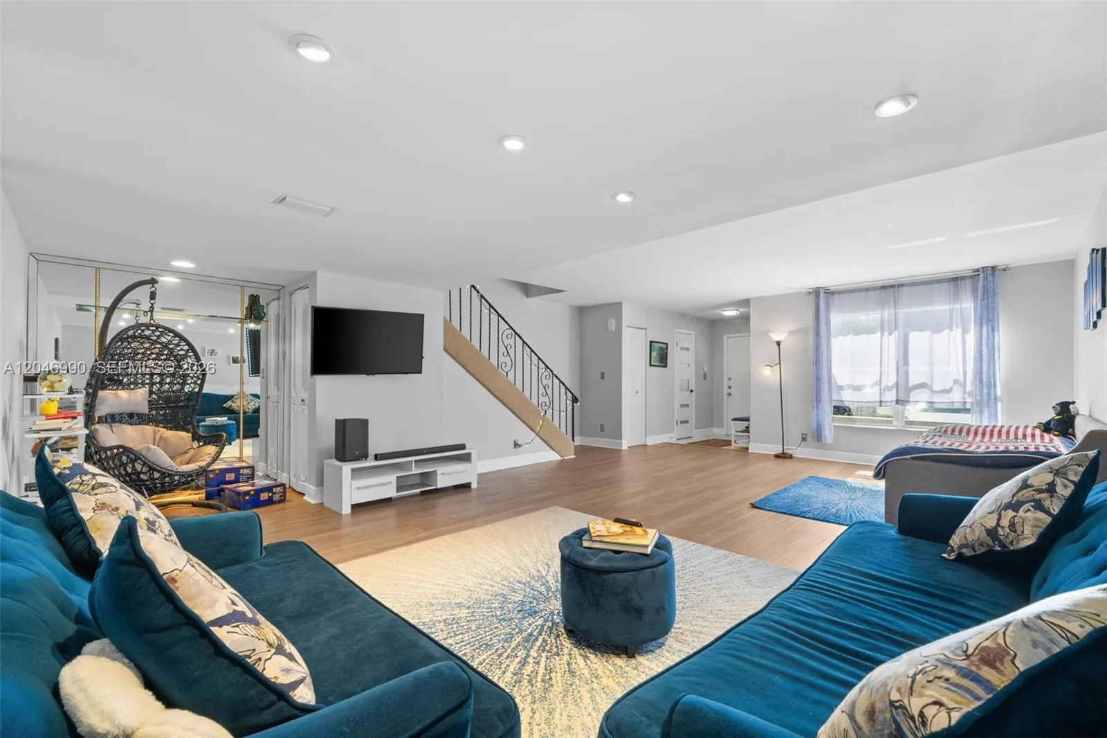 801 NE 27th Ave, Hallandale Beach, FL 33009 photo 4