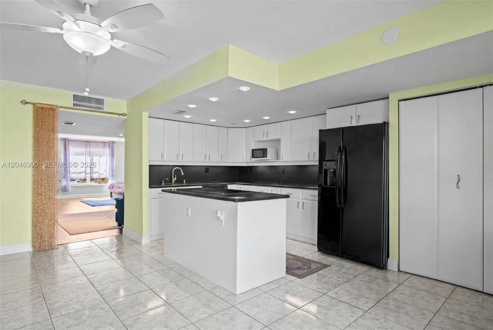 801 NE 27th Ave, Hallandale Beach, FL 33009 photo 9