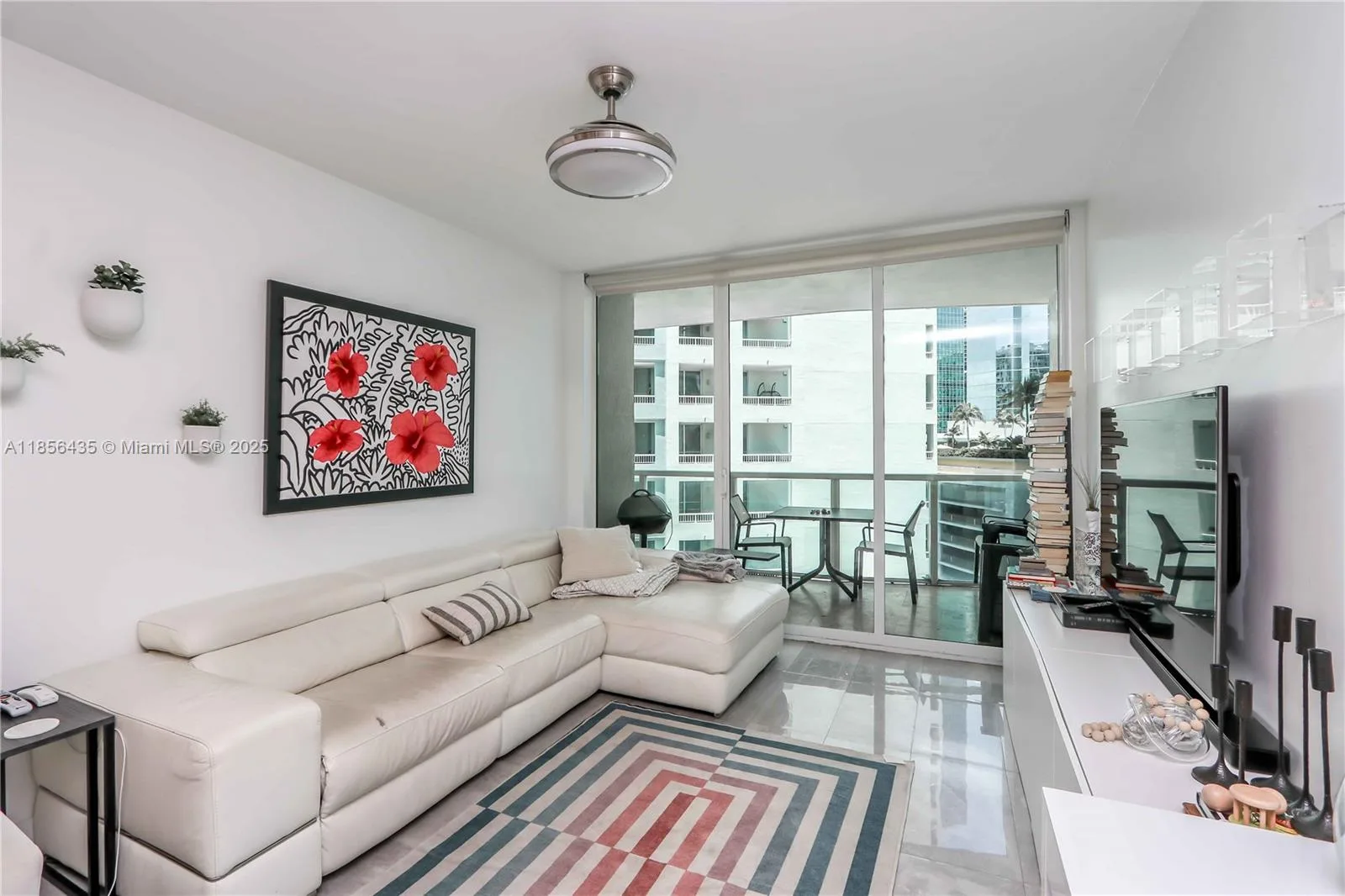 218 SE 14th St # 1406, Miami, FL 33131